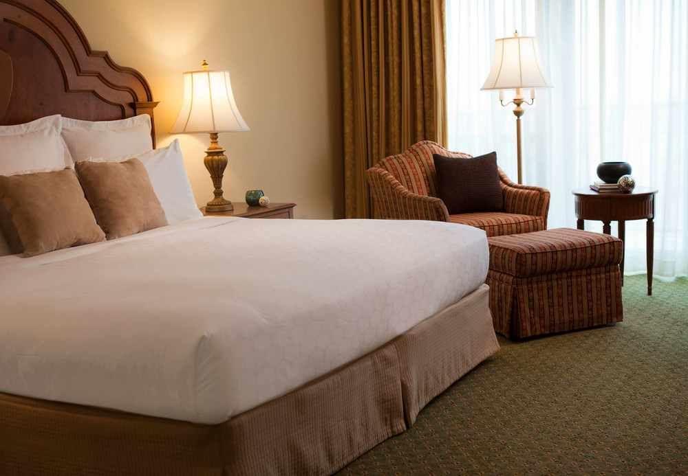 เรเนซองส์ ทัลซ่า โฮเทล แอนด์ คอนเวนชันเซ็นเตอร์ Hotel ทัลซา ภายนอก รูปภาพ